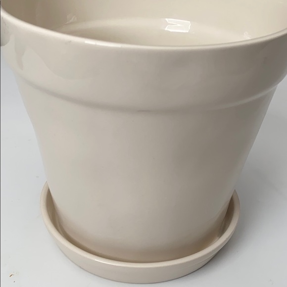 Rae Dunn Planting Pot! - Picture 4 of 8